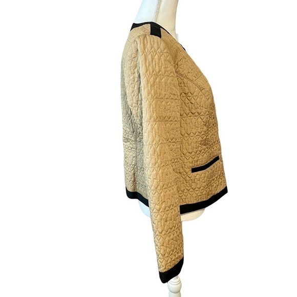 Chico's Quilted Beige Jacket with Black Trim with Zip Front and Round Neck. Sz 1 - Picture 4 of 12
